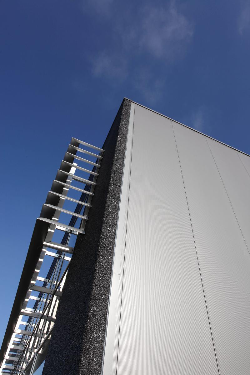 JI Wall 1000SF PIR - Panels - Industrial site - Front view